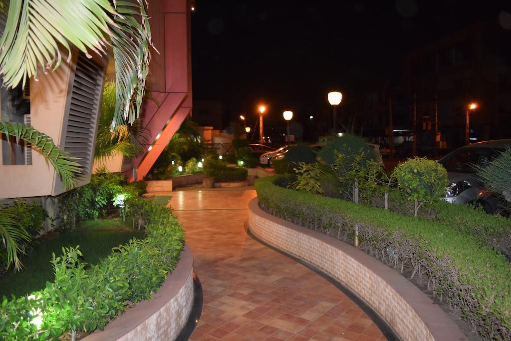Jai Residency Otel Gāndhīdhām Dış mekan fotoğraf