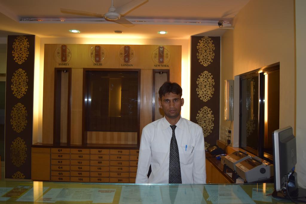 Jai Residency Otel Gāndhīdhām Dış mekan fotoğraf